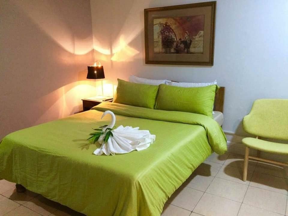 Vl Garden Suites Tagbilaran Eksteriør bilde